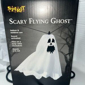 Halloween Spirit Scary Flying Monster GHOST Creepy Sounds & Flies. IN BOX